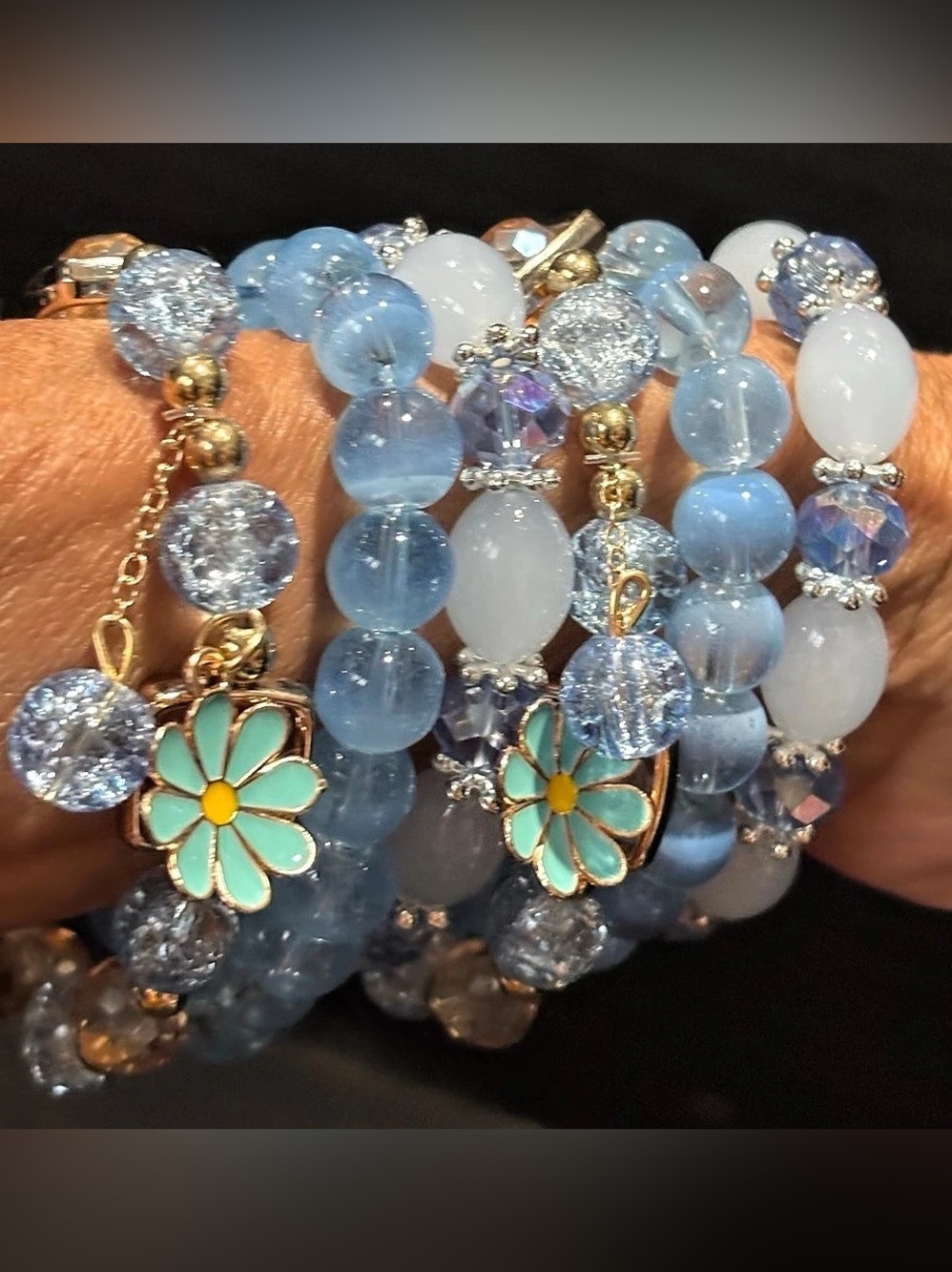 GORGEOUS LIGHT BLUE OVAL/ ROUND GLASS BEADED BRACELETS W/DAISY CHARMS BUNDLE